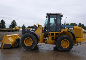 John Deere 544J Loader