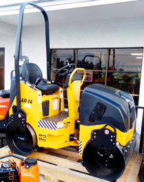 Multiquip AR14 Compact Roller