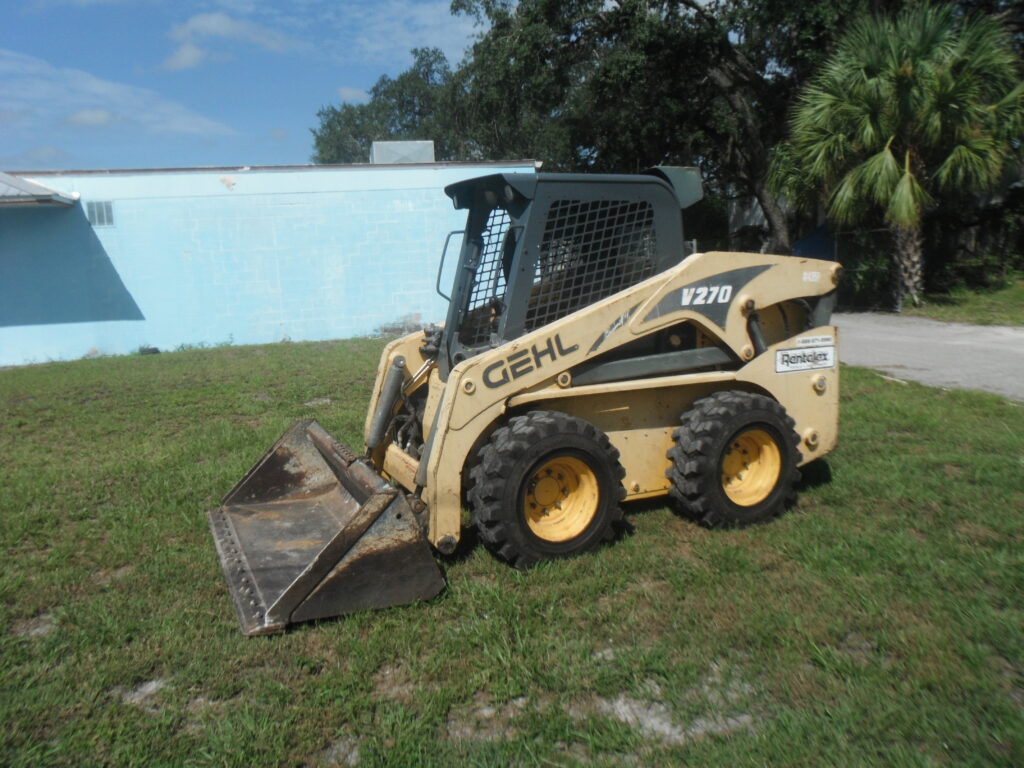 GEHL V270 Skid Steer Loader