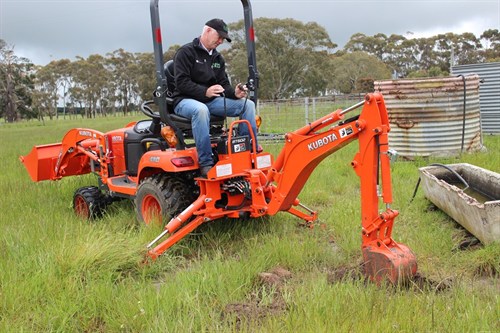 Kubota bx25d tractor backhoe