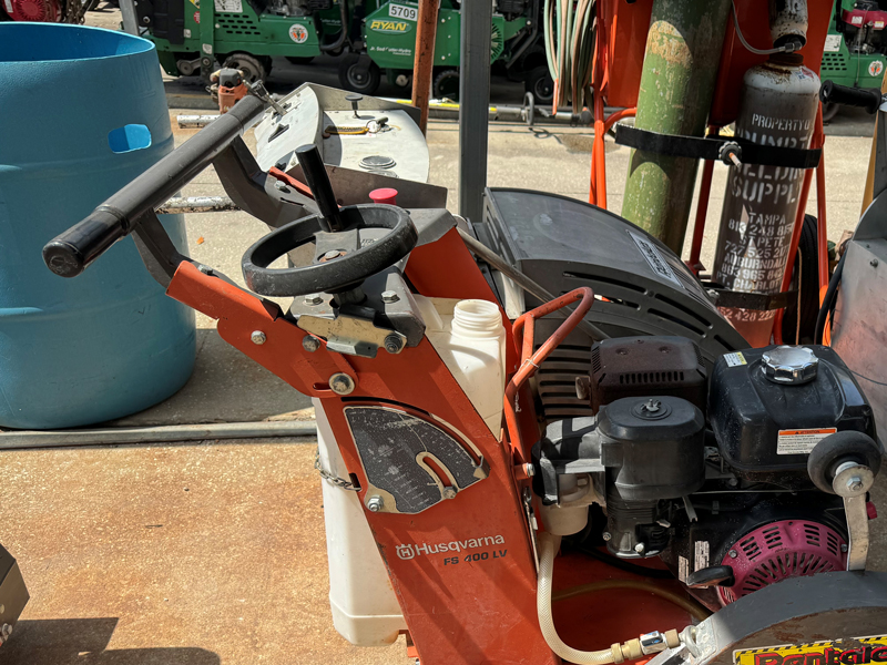 2018 Husqvarna FS400LV 20" 11HP WB Street Saw