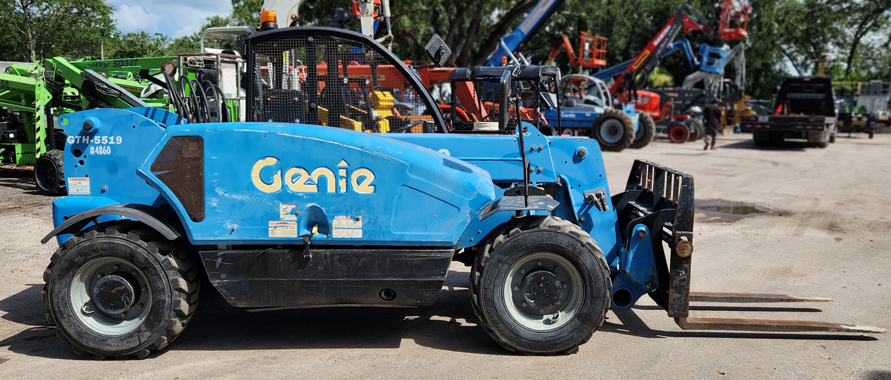 Genie 5519 5000 LBS 19' Reach Forklift