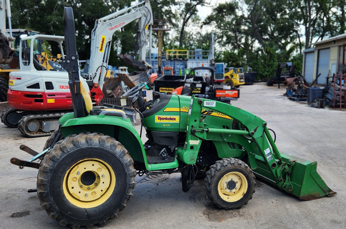 John Deere 33 HP Tractor Unit #5037 For Sale